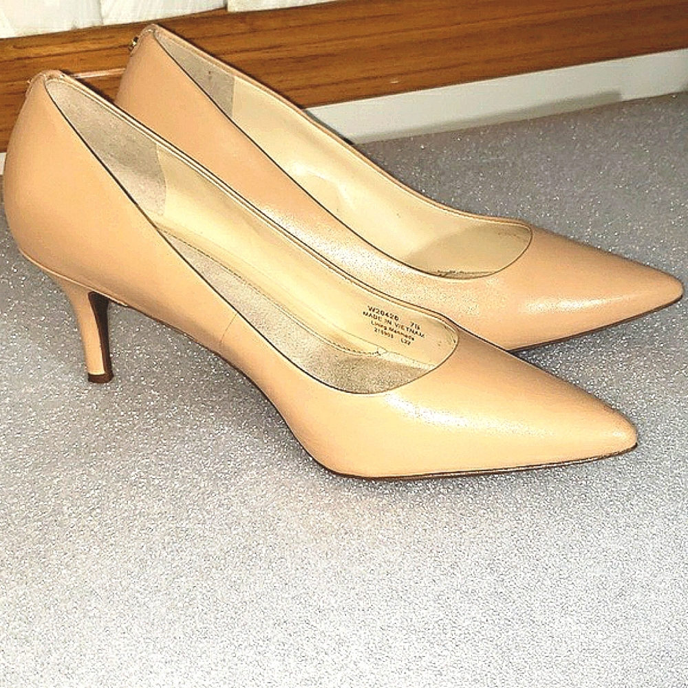 Cole Haan The Go-To Park Leather Pump Nude  Size 7B